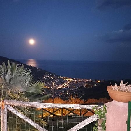 Апартаменты La Cita Ca - Vista Mare Финале Лигуре Экстерьер фото